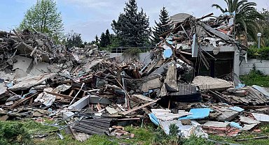 Münevver Karabulut'un vahşice katledildiği villa yıkıldı