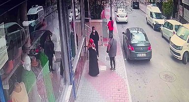 Yaşlı Kadını Kandırarak 50 Bin Lira Değerinde Ziynet Eşyası Çaldılar