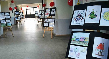 Otizmli Öğrenciden Resim Sergisi