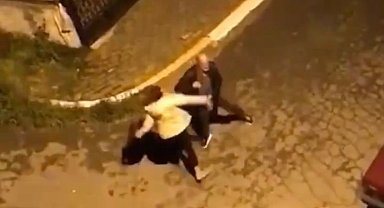 Sokak Ortasında Erkek Arkadaşını Darp Etti