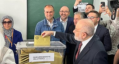 Saadet Partisi Genel Başkanı Karamollaoğlu oyunu Ankara'da kullandı