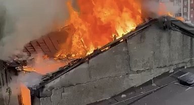 Madde Bağımlısı Genç Çatı Katını Yaktı