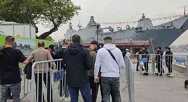 TCG Anadolu İstanbul Sarayburnu'nda yeniden ziyarete açıldı
