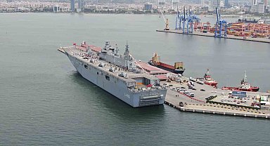 TCG Anadolu'nun ilk ziyaretçileri gurur yaşadı