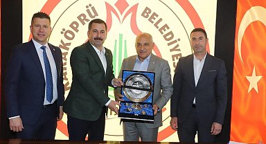 TFF Başkanı Büyükekşi'den, Karbel Karaköprü Belediye Spor'a ziyaret