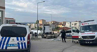 Tırın altında kalan yaşlı kadın hayatını kaybetti