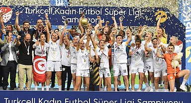 Turkcell Kadın Futbol Süper Ligi'nde çeyrek finale yükselen takımlar belli oldu