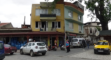 Yanan Eve Kızını Kurtarmak İçin Tekrar Girdi; Baba Kız Hayatını Kaybetti