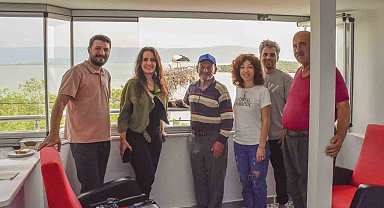 Yaren Leylek, yeni yuvasında dostu Adem Amca'ya komşu oldu