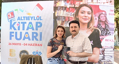 Yazarlara Büyük İlgi