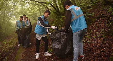 Yıldırım'da gençler doğa için yürüdü