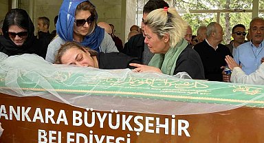 Zafer Partisi Basın Danışmanı Ceren Gürkan toprağa verildi