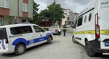 Annesiyle kavga ettiğini gören 19 yaşındaki genç, babasını silahla vurdu