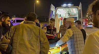 Arnavutköy'de sürücüsünün kontrolünden çıkan otomobil takla attı: 1 yaralı