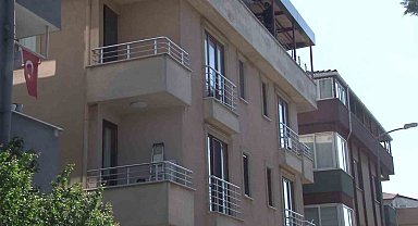 Ataşehir'de, 3 gün önce kolu kırıldığı için şikayetçi olan kadın evinde ölü bulundu