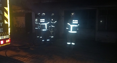 Bandırma'da Daire Yangını Endişeye Neden Oldu   