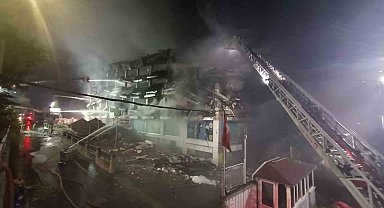 Başakşehir'de iş hanı yangını 31 saat sonra kontrol altına alındı