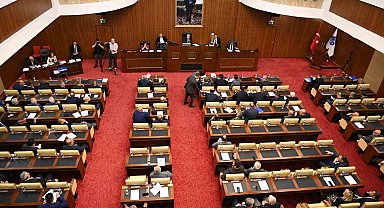 Başkan Murat Köse'nin konuşması sırasında CHP ve İYİ Parti grupları meclis salonunu terk etti