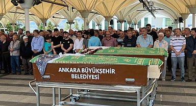 Başkent'te zehirlenen anne ile kızı son yolculuğuna uğurlandı