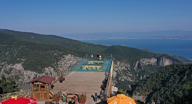 Cam Seyir Terası’nın Yolu Tamamlandı 
