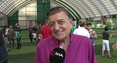 Çengelköy'de sağlık çalışanları yeşil sahada ter döktü