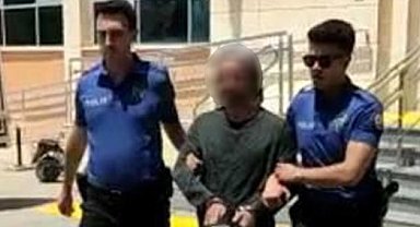 Çeşme'deki otelden dizüstü bilgisayar çalan zanlının 167 suç kaydı çıktı