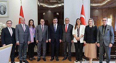 Cumhurbaşkanı Yardımcısı Yılmaz, KKTC Ticaret Odası heyetini kabul etti