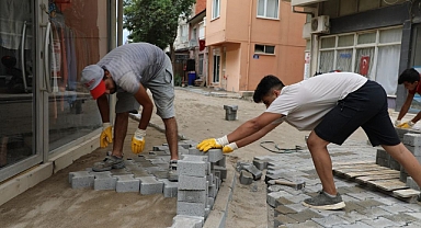 Edremit Belediyesi Ülkü Yolu Caddesi'ni Yeniliyor