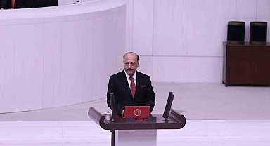 Eski bakanlar TBMM'de yemin etti