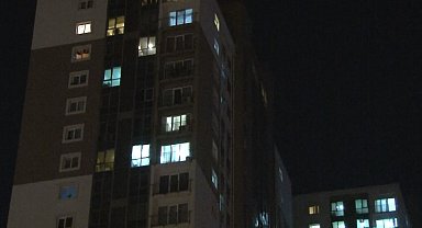 Evde önce yangın çıkardı, sonra balkondan atlayıp intihar etmek istedi