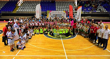 Geleneksel Çocuk Oyunlarında Coşkulu Final   