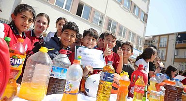 Gemlik'te duyarlı öğrenciler körfezin kirlenmesini önlüyor