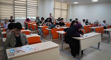 Gençler YKS Provasında ter döktü