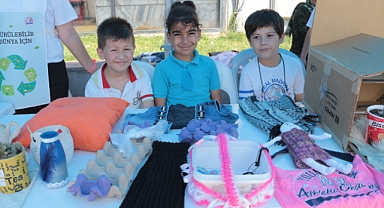 Geri Dönüştürdükleri Atıkları Sergilediler   