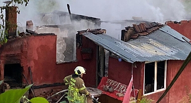 Gönen’de Müstakil Ev Alevlere Teslim Oldu