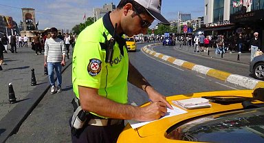 Hakkında arama kararı olan taksici denetimde polise yakalandı