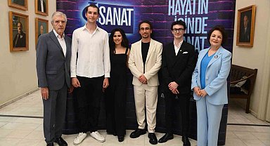 İş Sanat'ın Parlayan Yıldızları Ödüllerini aldı