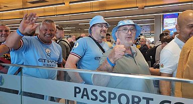 İstanbul Havalimanı'nda Şampiyonlar Ligi yoğunluğu: Yüzlerce taraftar final için İstanbul'da