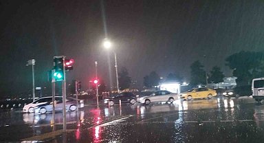 İstanbul'da sağanak yağış başladı