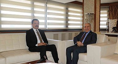 İYİ Parti Yozgat Milletvekili Kayalar'dan İhlas Medya Grubu Ankara Temsilcisi Kahraman'a ziyaret