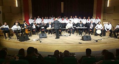 İzmir Polis Korosu kulakların pasını sildi