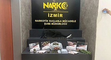 İzmir'de zehir operasyonlarında yüklü miktarda uyuşturucu ele geçirildi