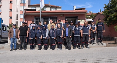 Karesi'de Dip Bucak Temizlik Sürüyor   