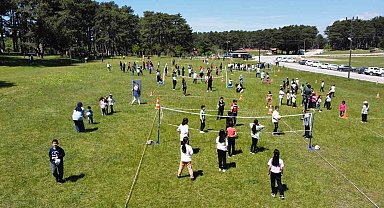 Karnelerini alıp yaylaya koştular