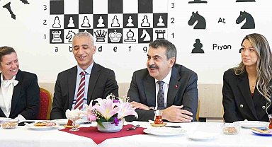 Milli Eğitim Bakanı Tekin: "Kararlarımızda öğretmenlerimizin görüş ve önerilerini dikkate alacağız"