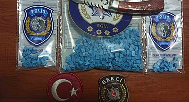 Motosikletli Uyuşturucu Kuryesinin Poşetinden 500 Extacy Çıktı