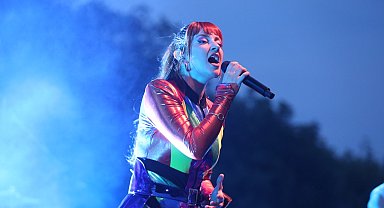 Nilüfer Nova Norda ile coştu