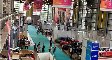 Otomobil tutkunu Başkentliler Autoshow 06'da bir araya geldi