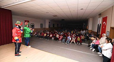 Pursaklar'da yaz tatili tiyatro gösterileriyle doludizgin geçiyor