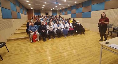 "En İyi Narkotik Polis, Anne"